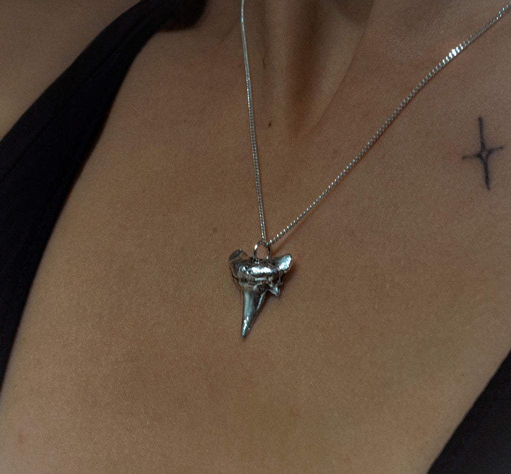 SHARK TOOTH SMALL